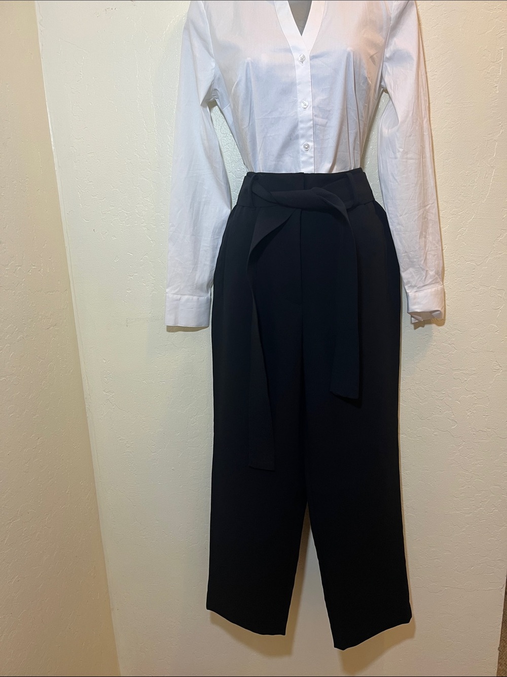 NWOT Tie-Waist Wide Leg Pants in Black Size 6